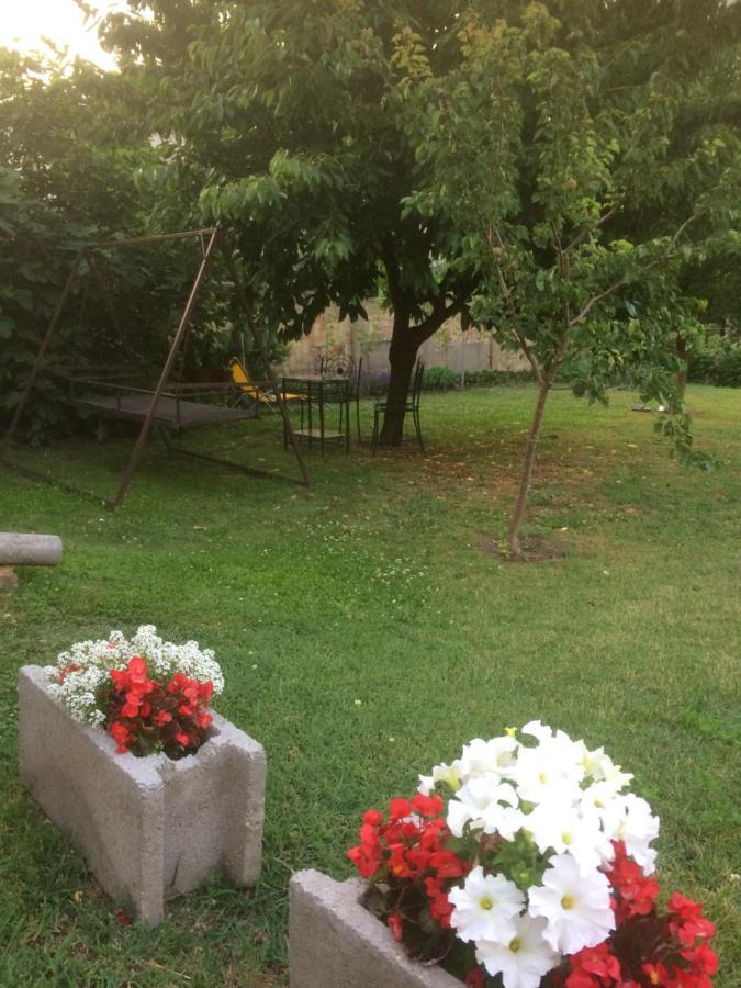 Teraszos ház Hotel Balatonlelle Kültér fotó